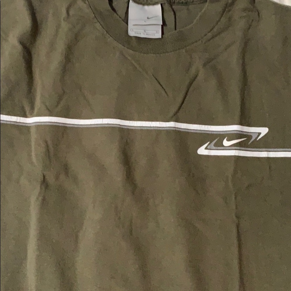 nike t shirt